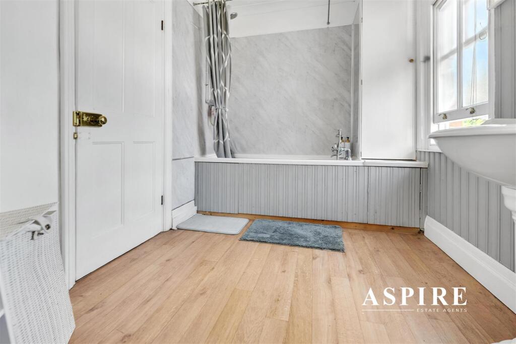 Aspire Estate Agents21.jpg
