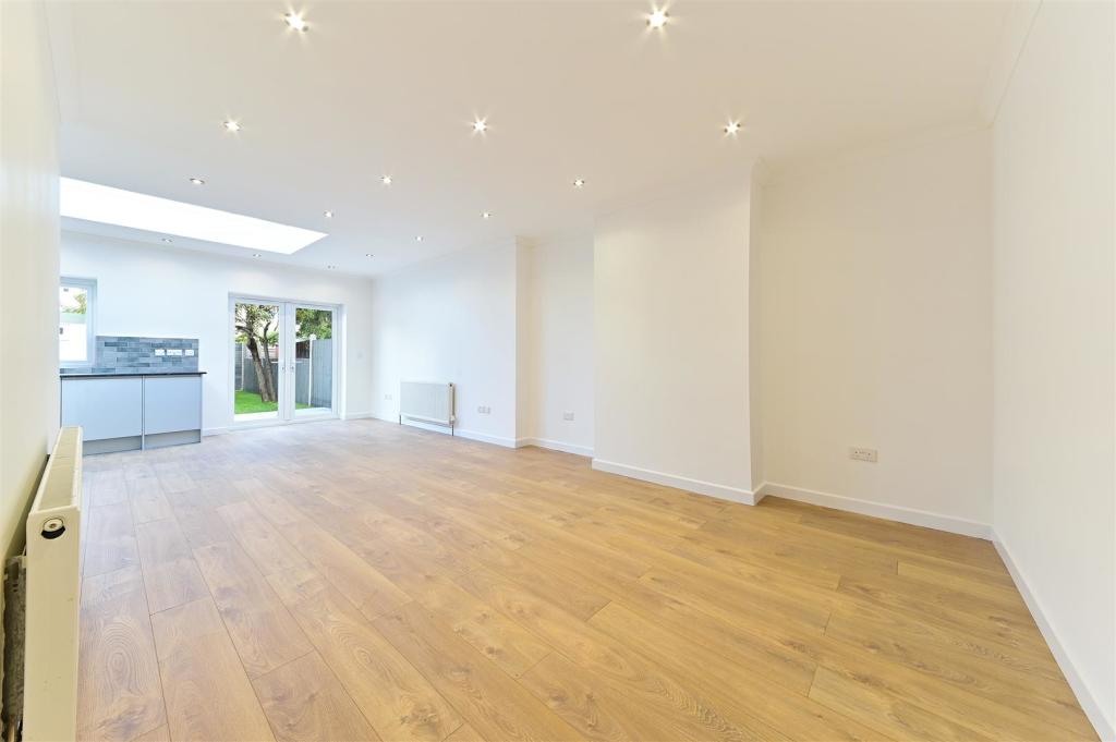 Open Plan Kitchen Dinner