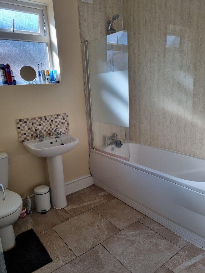 park-road-east-wv1-4pz-929112