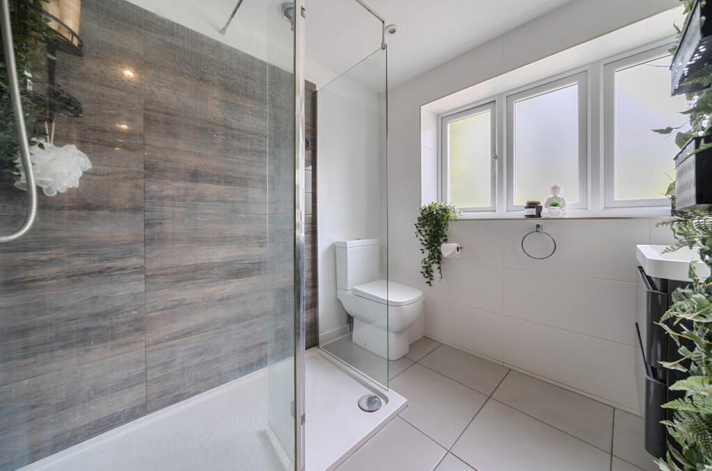 1300181-12-6841d8...