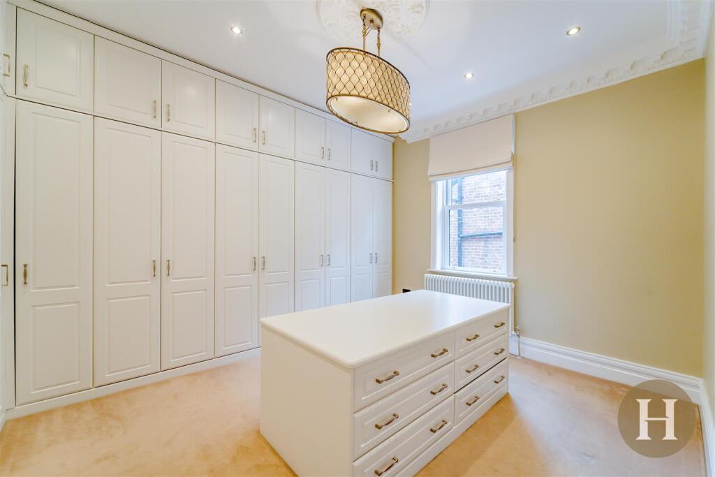 Hadleigh Estate Agents-40.jpg