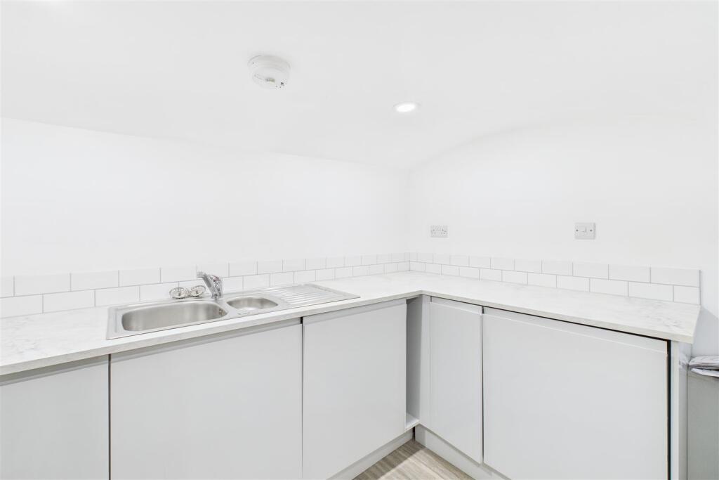 33 Pembroke Road, Clifton, Bristol BS8 3BE | Freeh