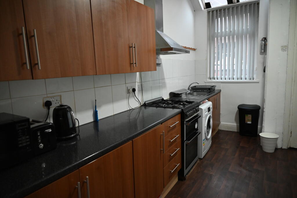 Kitchen_view_3