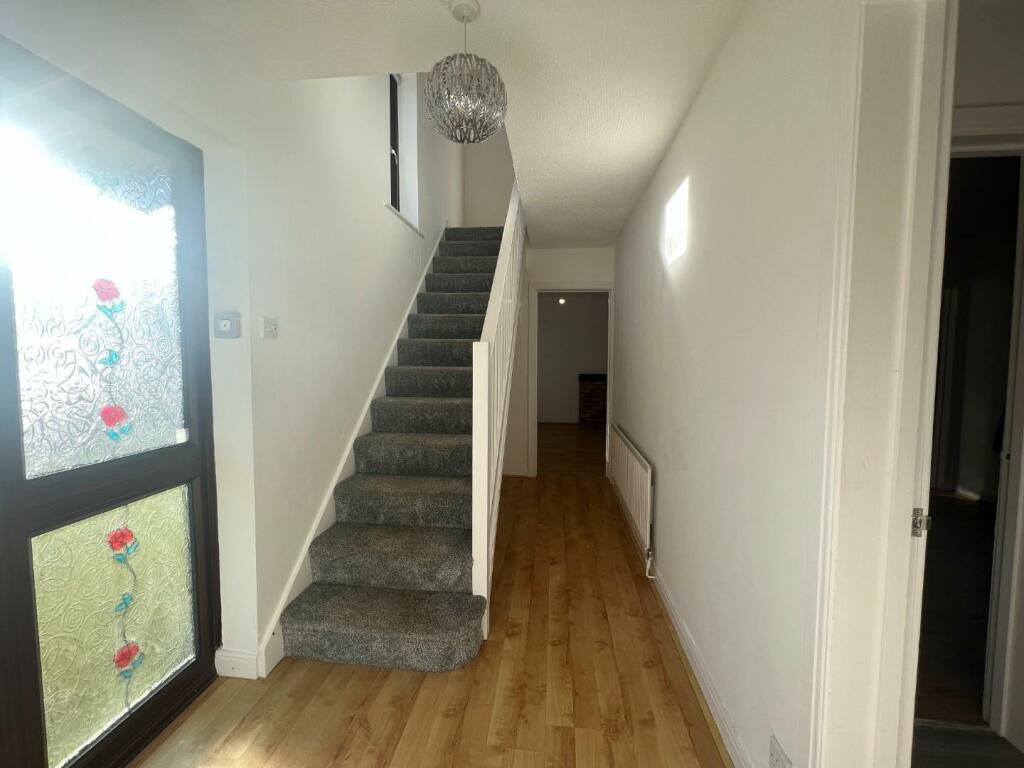 Hallway.JPG