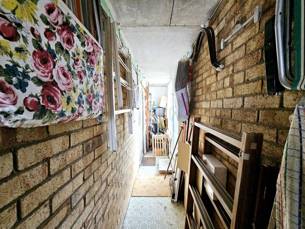 d2165a7b-fe93-4264-84de-568348d89944