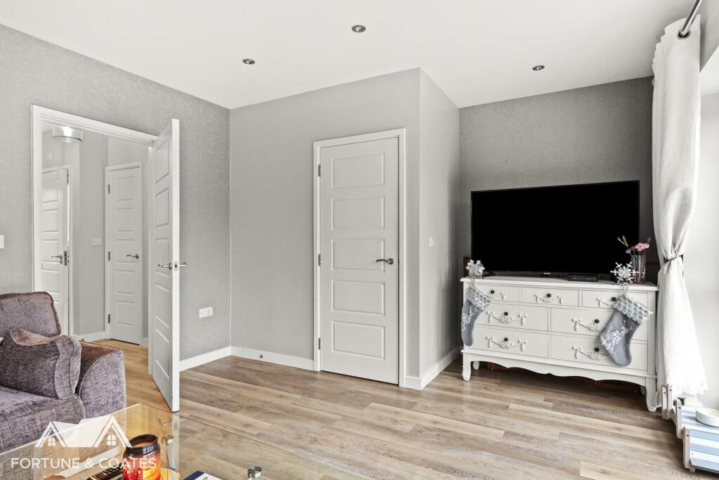 CliftonHatch_15.jpg