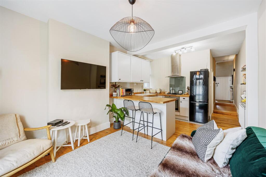 54 Brouncker Road-5.jpg