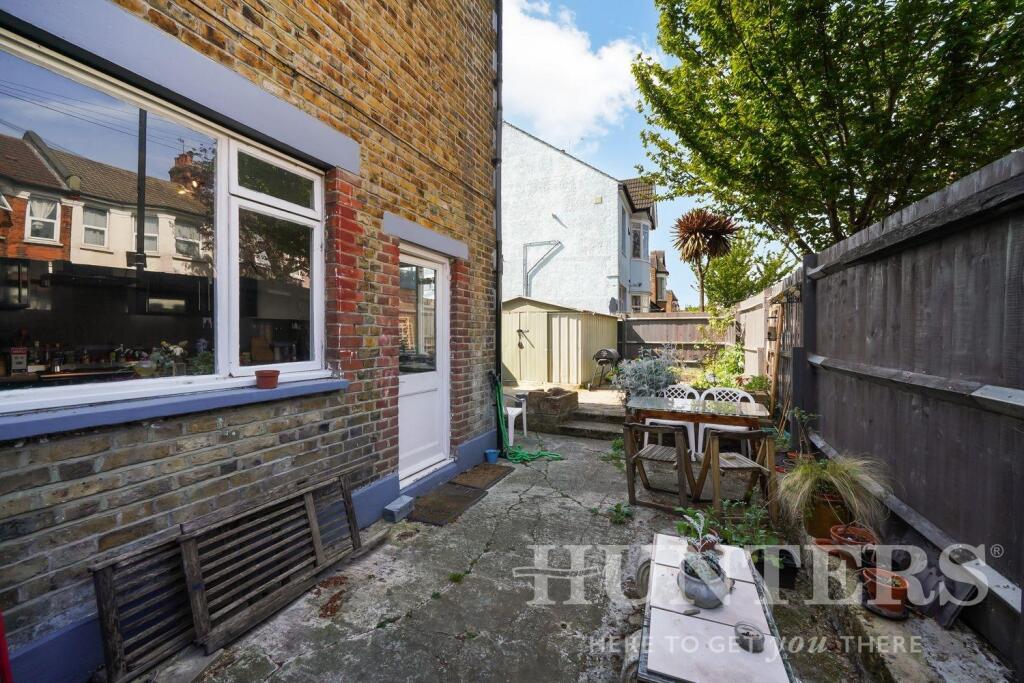 61 Fairbourne Road - xozH3ZPwgpER8L1AAEqG.jpg