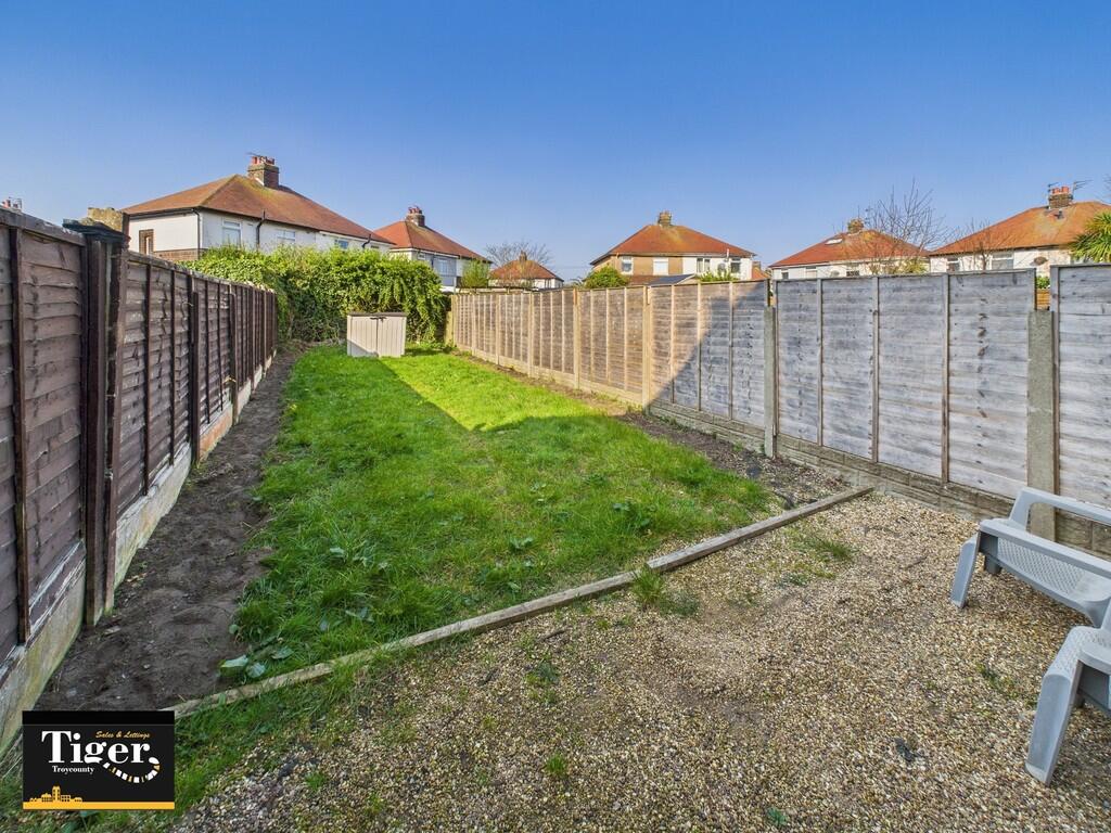 CAM02176G0-PR0536...