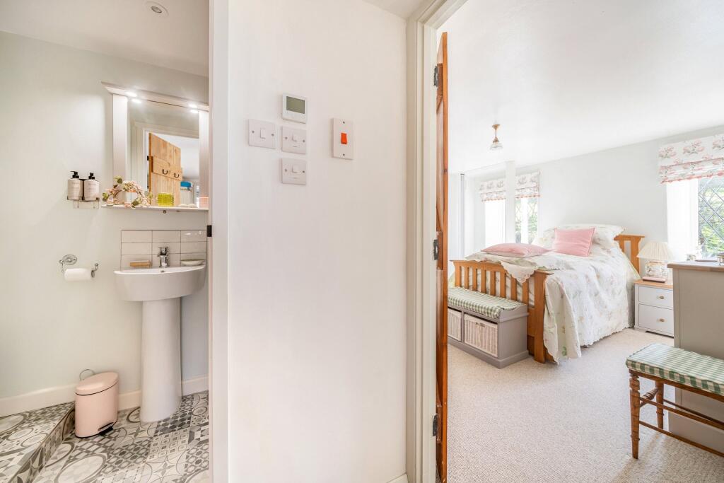 Shower Room/Bedroom1