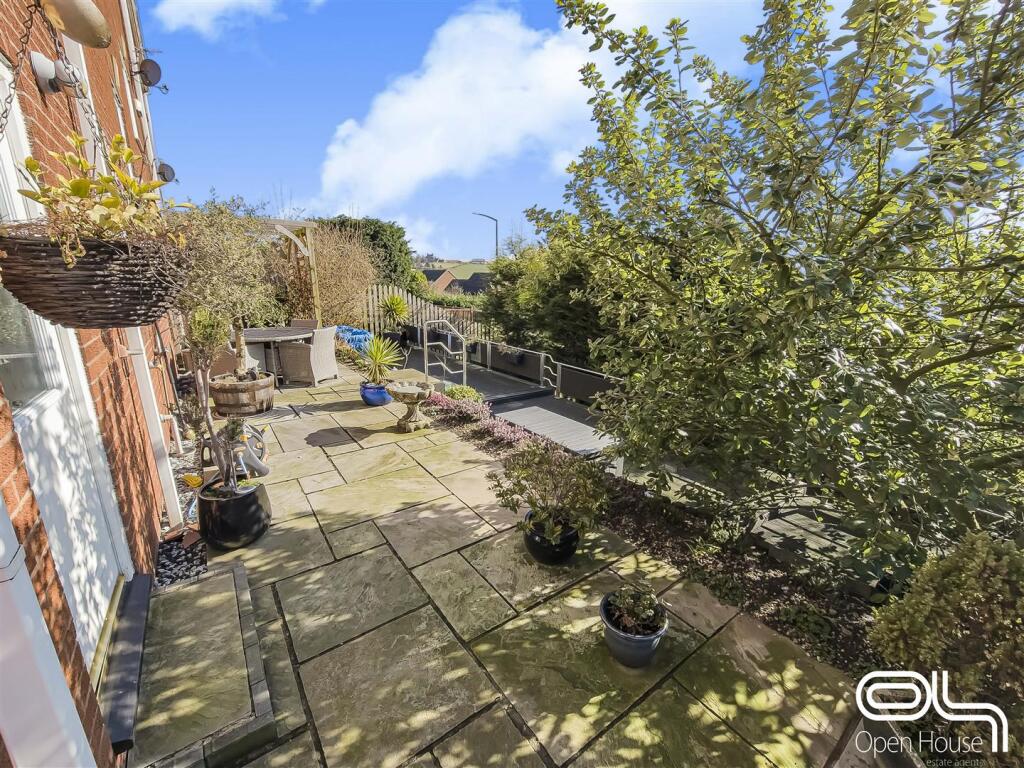 Doveridge Road, Burton on Trent (38).jpg