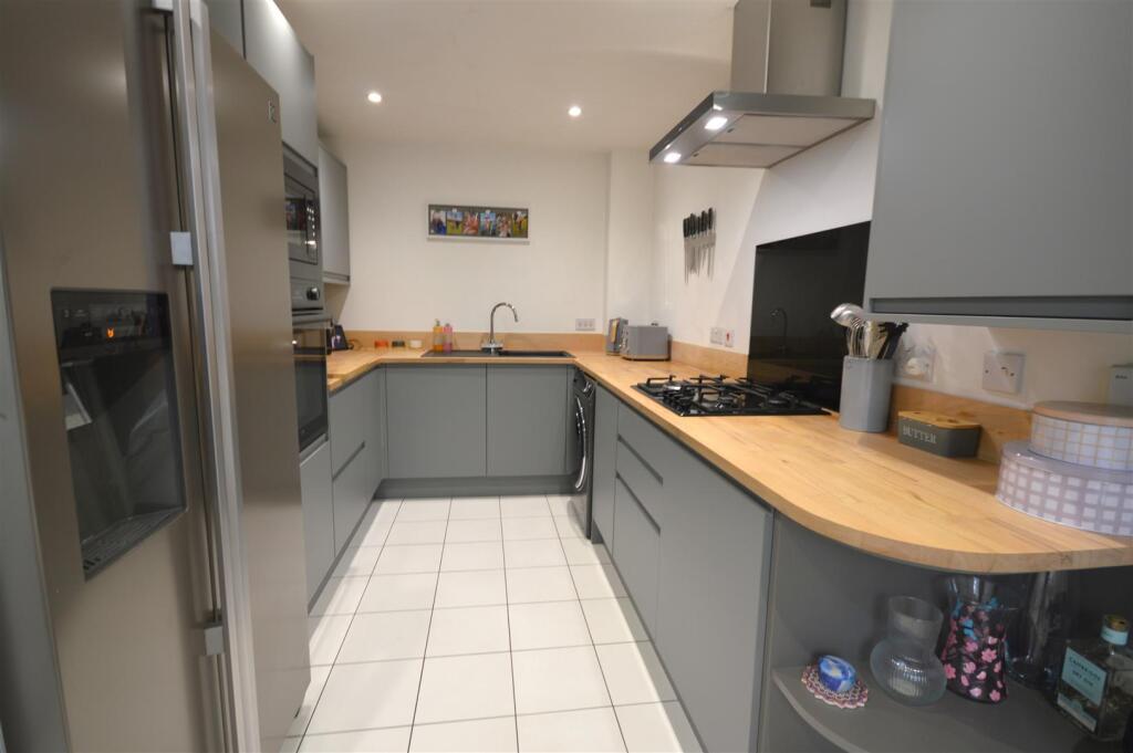 kitchen/breakfast room