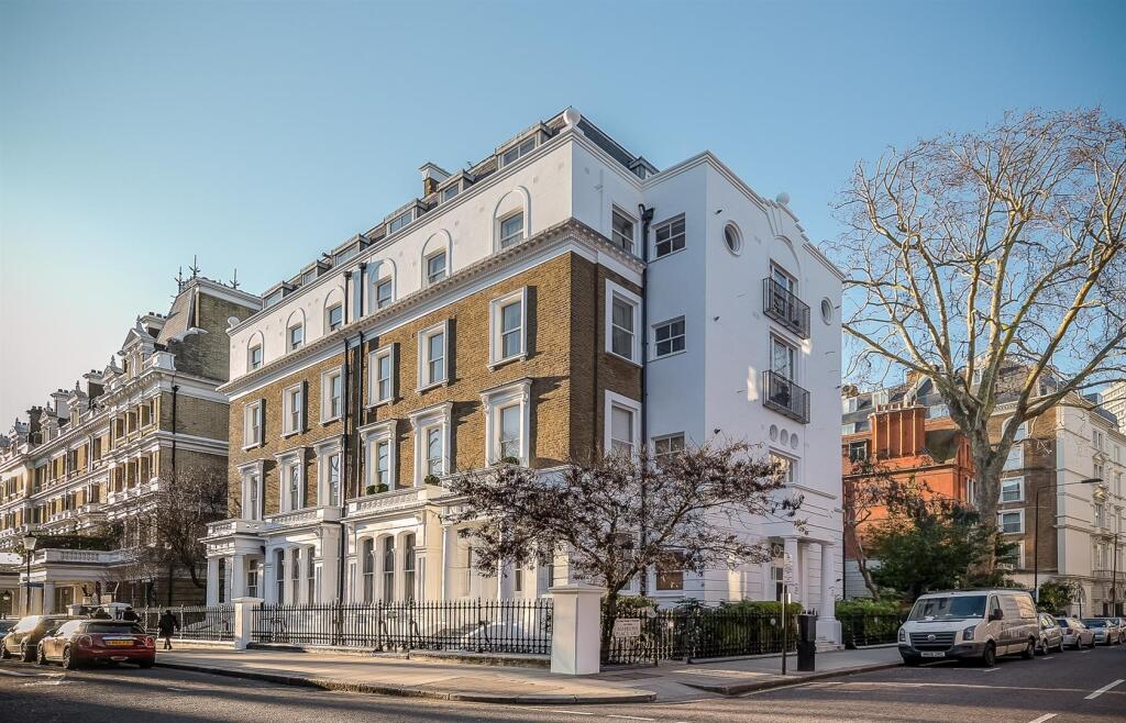 Wetherby House 26 lgf 2019-9-2. Low Res.jpg