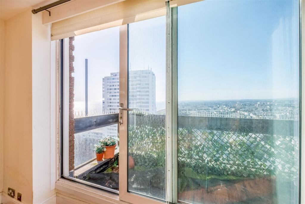 65 Chartwell Court_25.jpg
