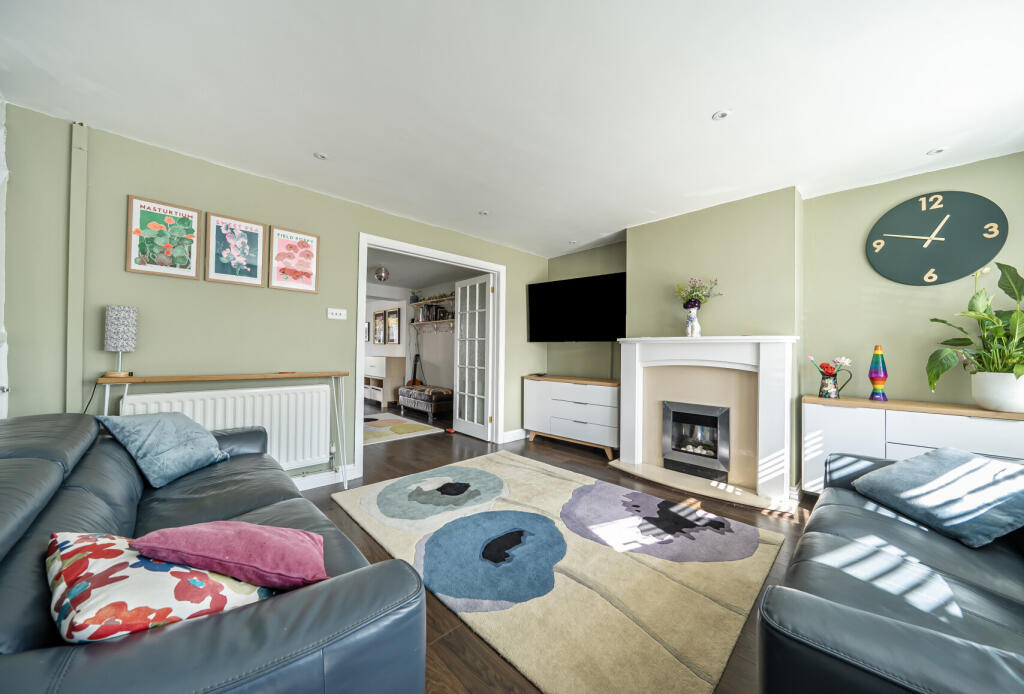 1360488-12-68da7f...