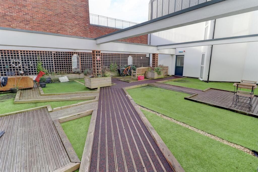 Communal Roof Garden