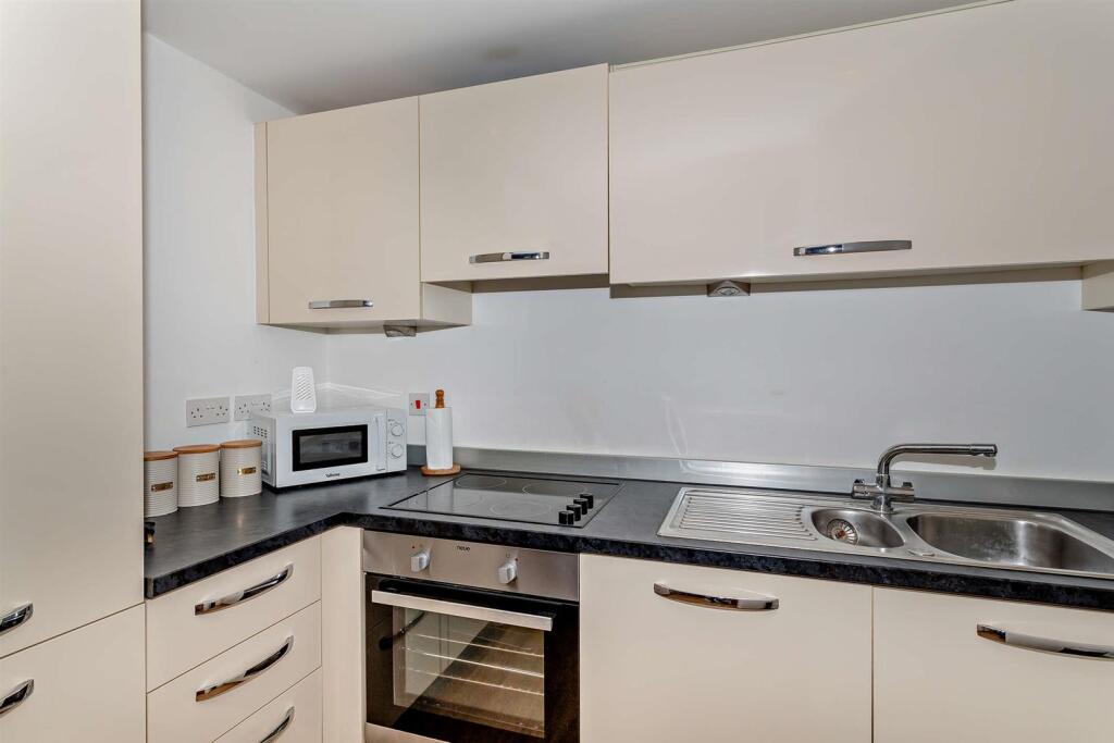 8663969-interior05-800.jpg