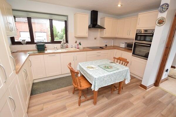 breakfast/kitchen