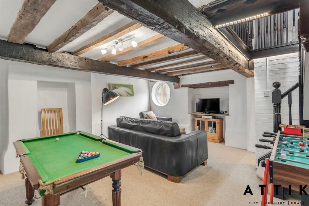 152 Chediston Street, Halesworth IP19 8BD (35).jpg