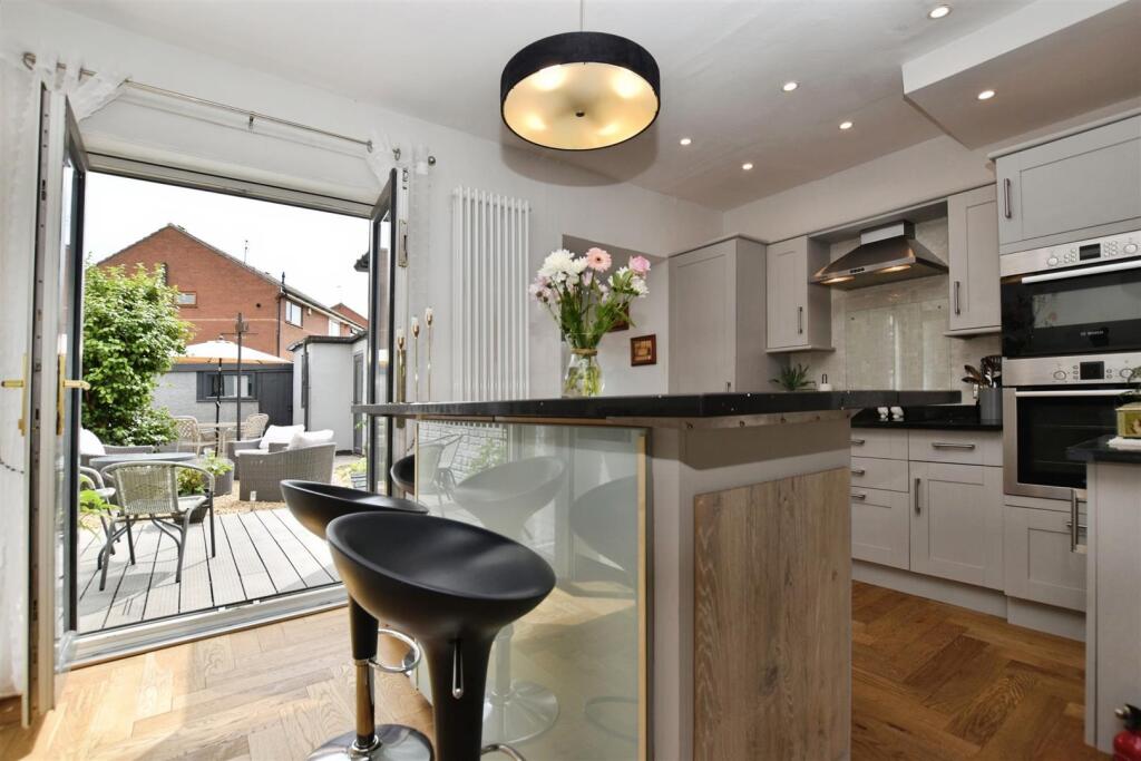 5c3c8bff-kit 20doors.JPG