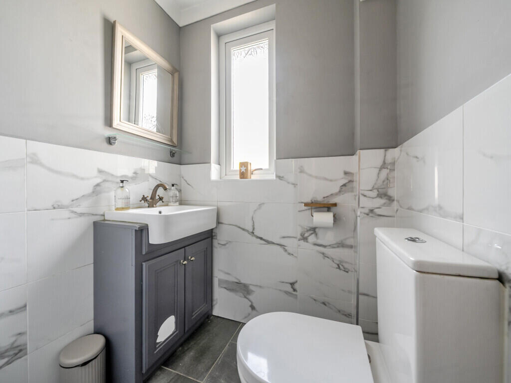 1340793-9-689cac2...