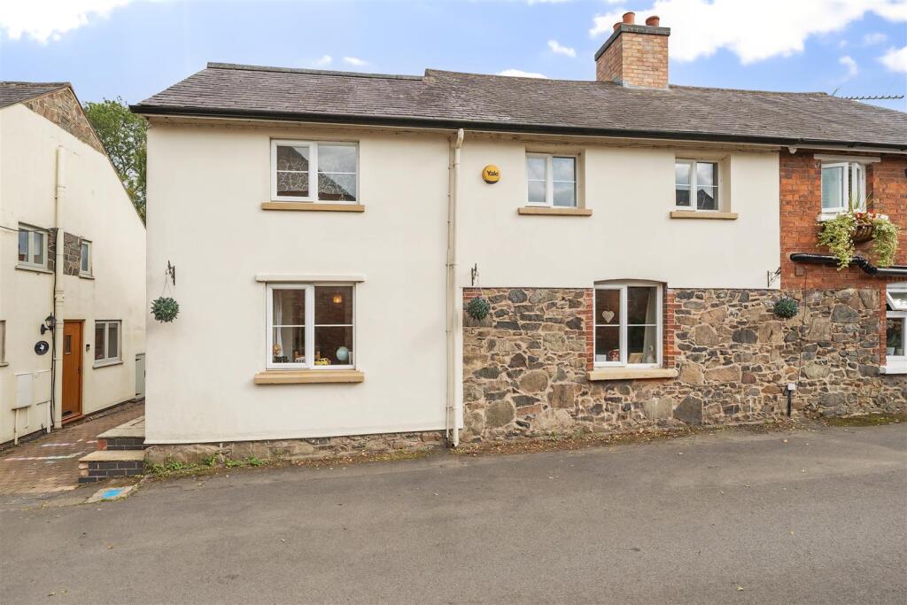 4 Church Lane, Thornton