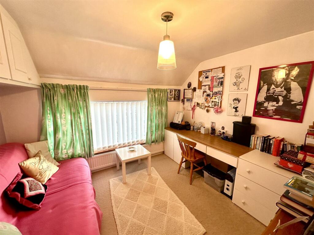 BEDROOM 3