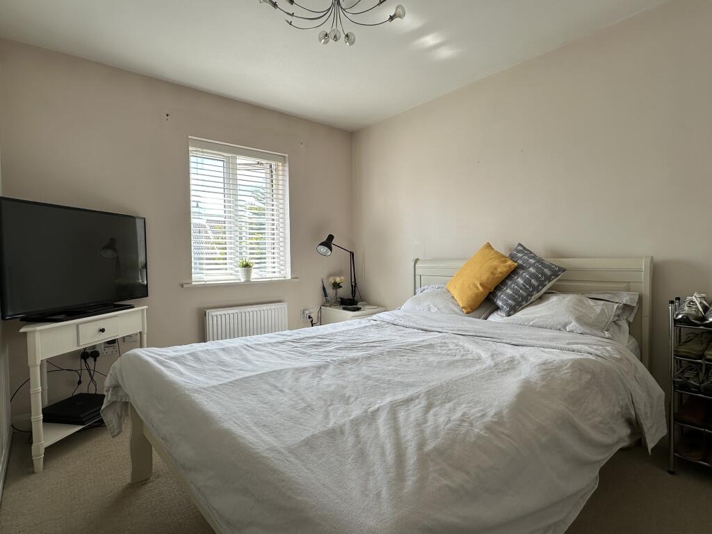 Bed 1.JPG