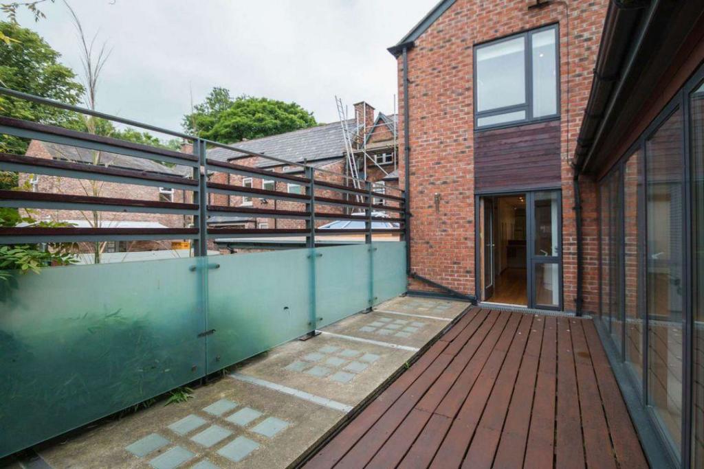 Sun Terrace 3