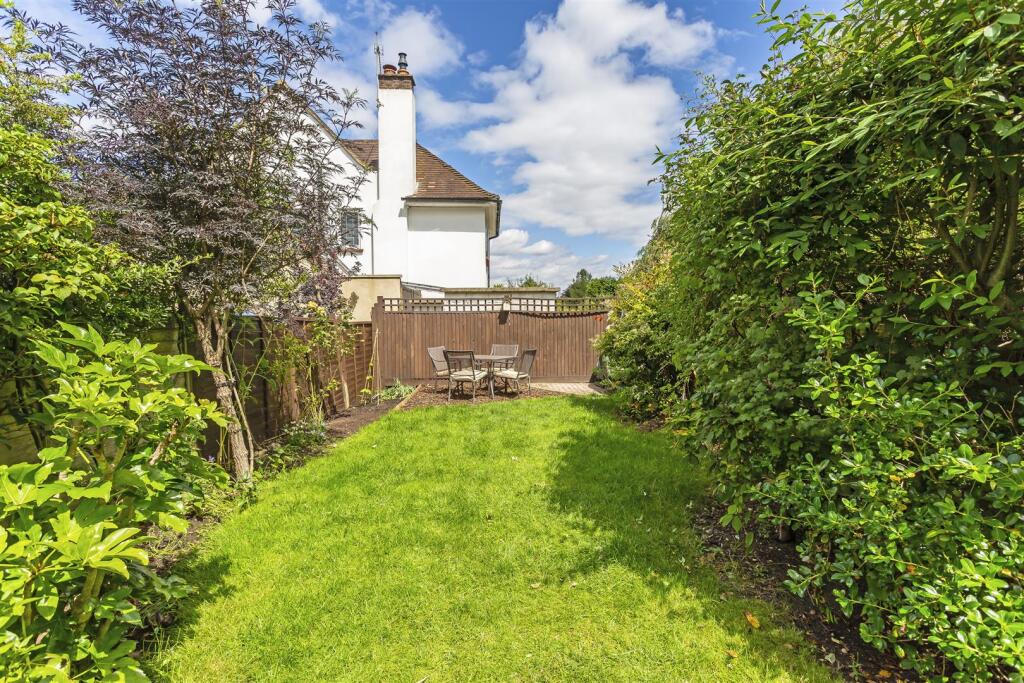 house-stagbury-house-outwood-lane-chipstead-114.jp