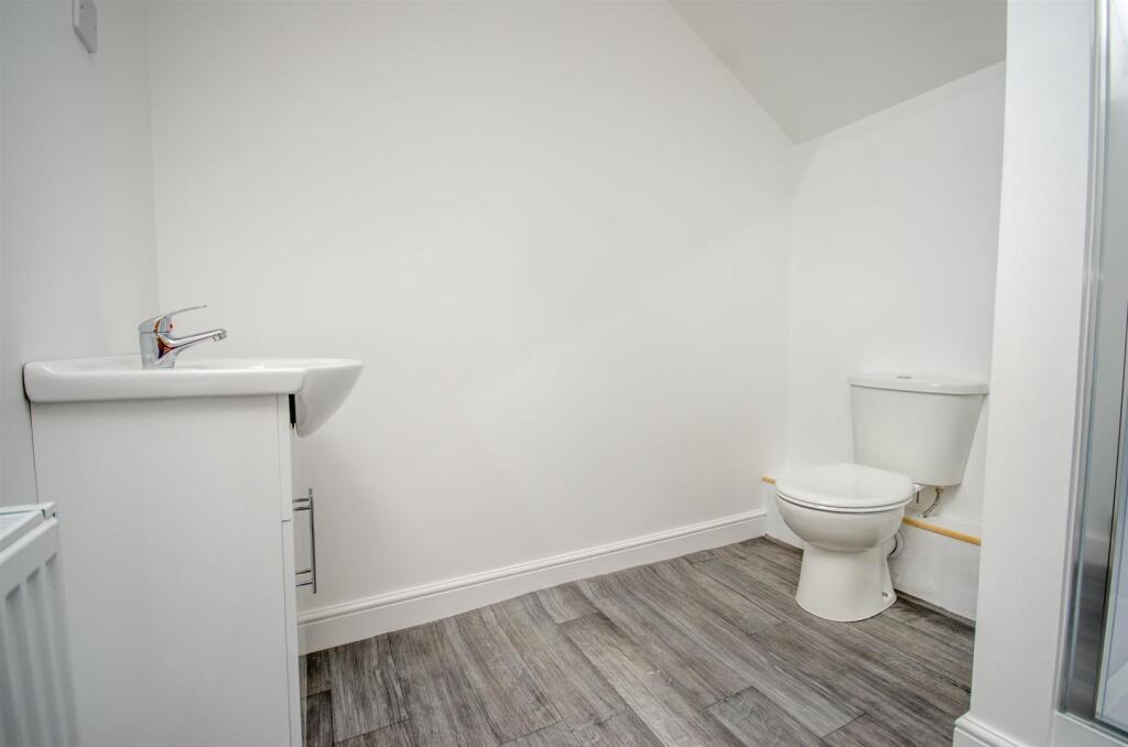 Shower Room (2).jpg