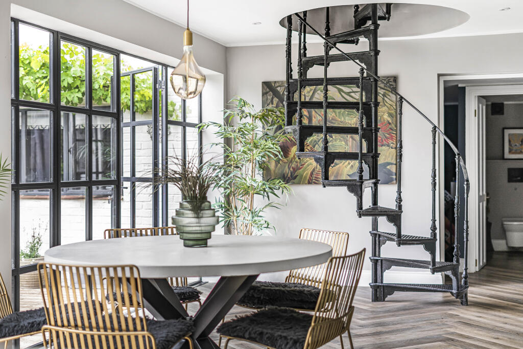 Kitchen/Breakfast Room