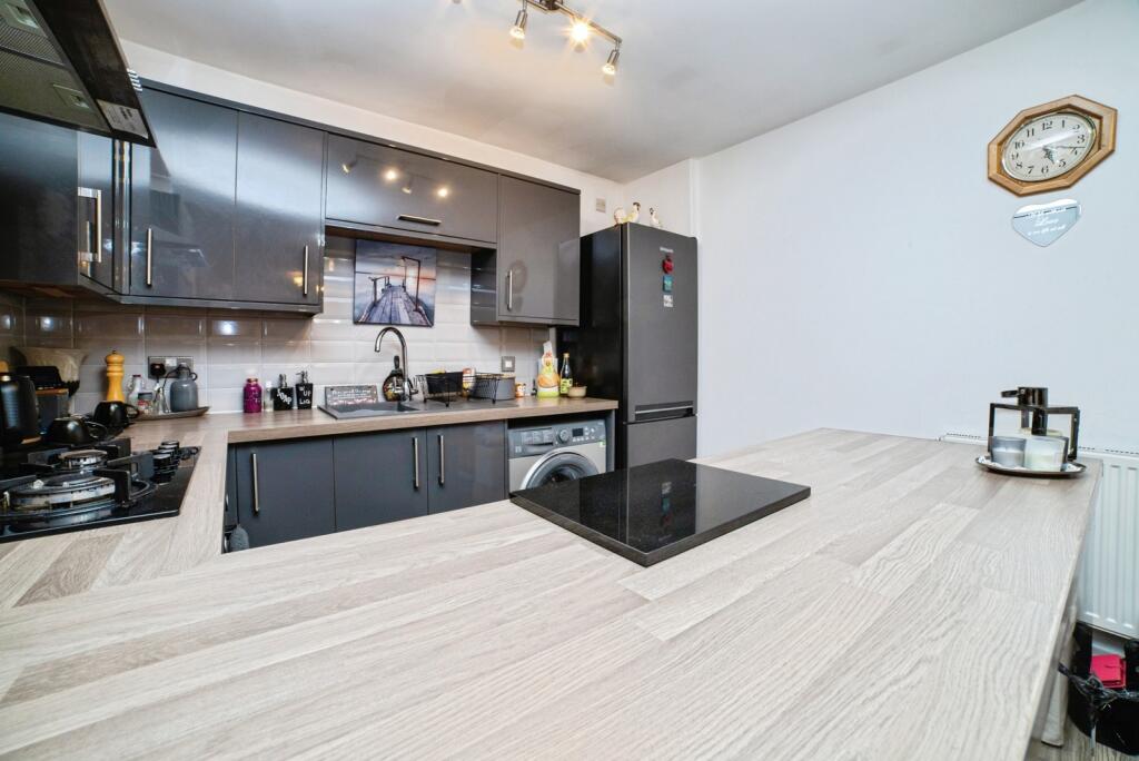 Kitchen-Dining-Loung