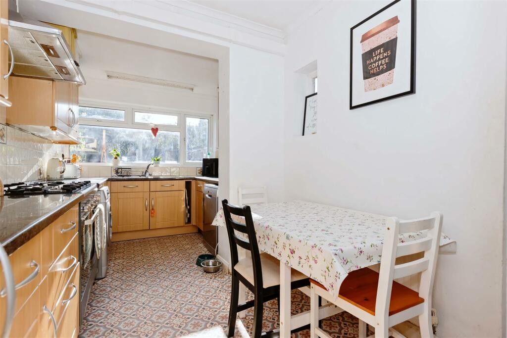 52 Guildford rd_15.jpg