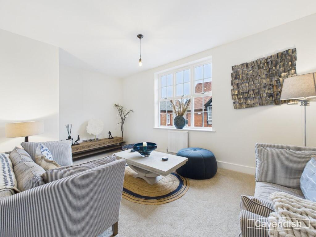 LIVING ROOM/DINING AREA