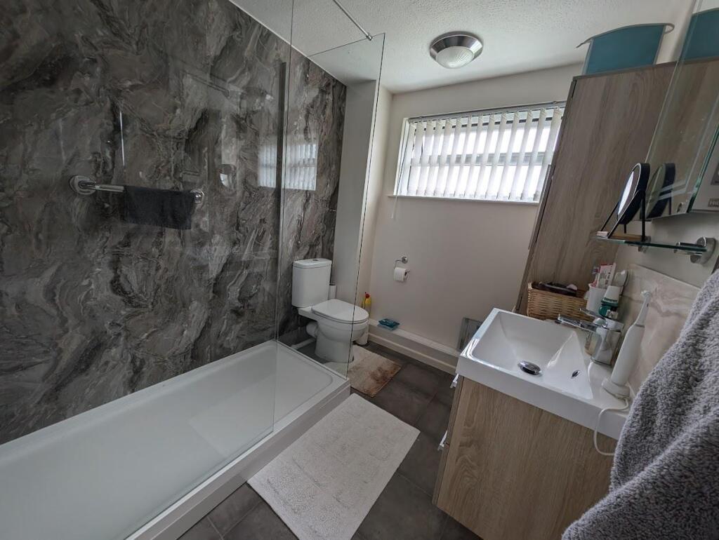 shower room.jpg