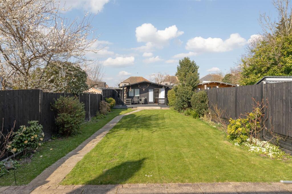 Amesbury Drive E4