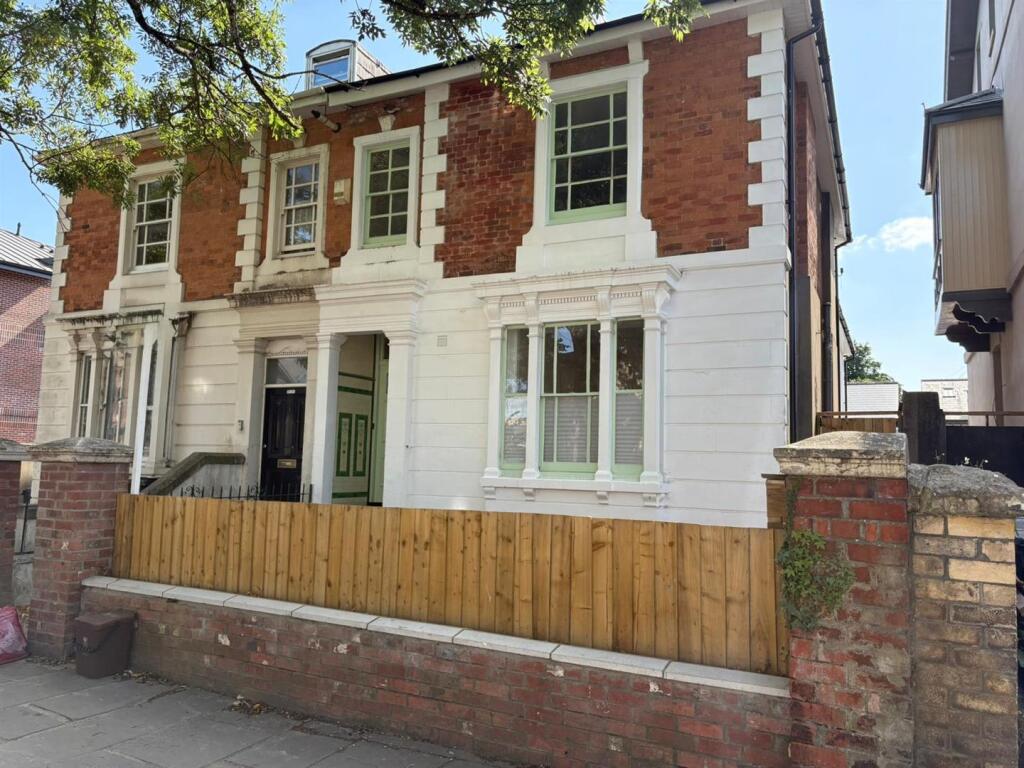 3 Oakfield Street.jpg