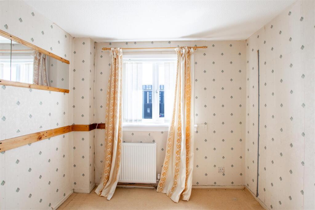 bedroom.one-1.jpg