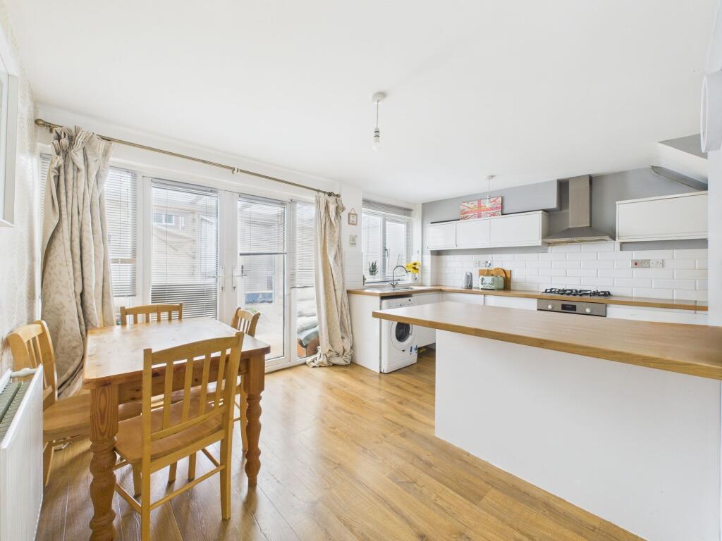 Dining/Kitchen
