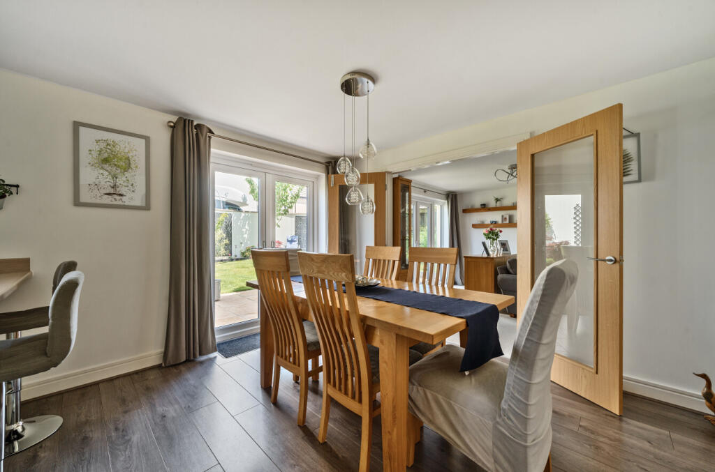 1300724-11-683db0...