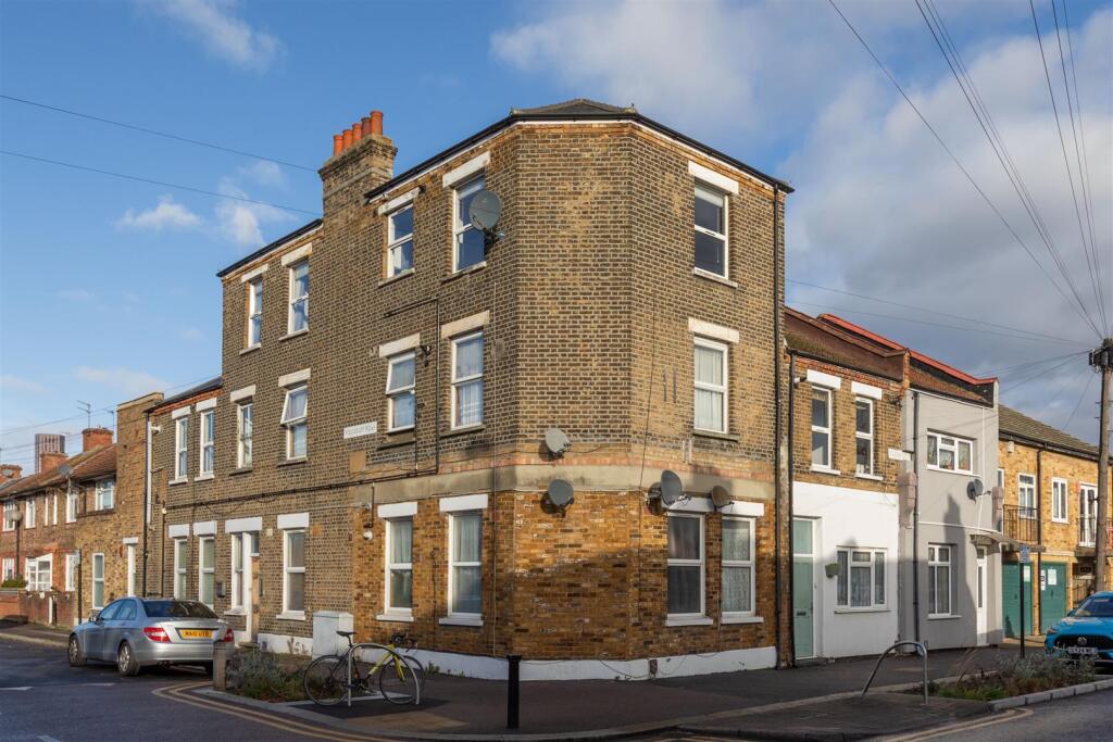 Boundary Road, E17
