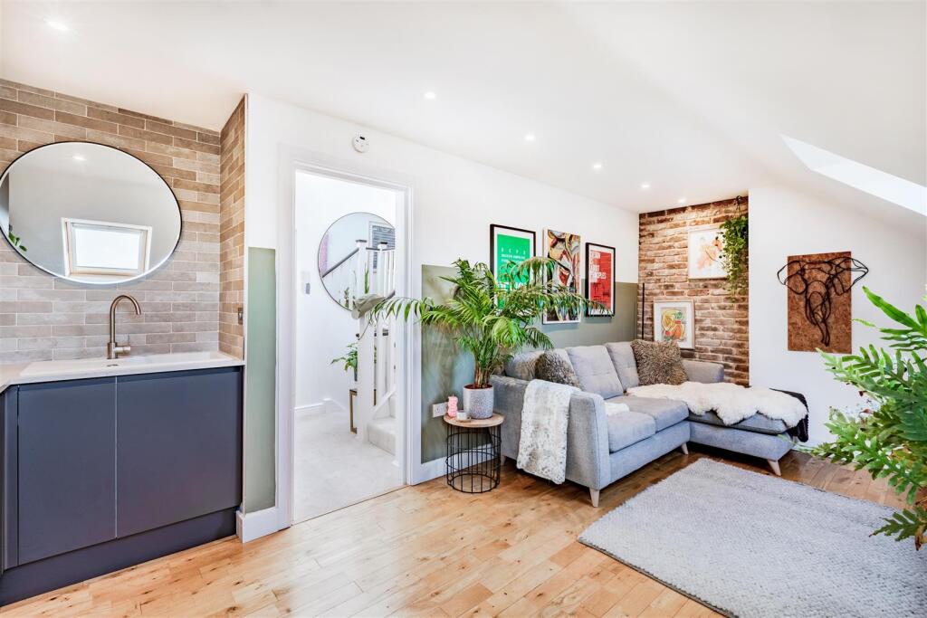 Open Plan Reception