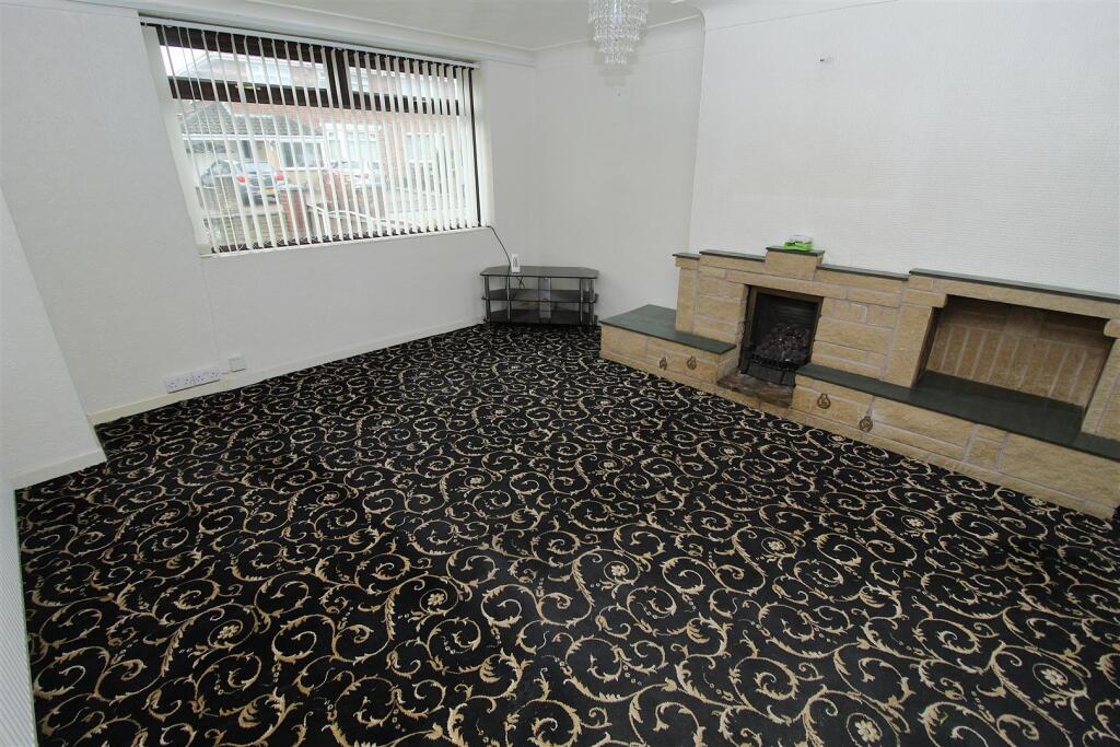 Lounge1.JPG