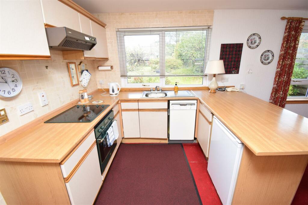 KITCHEN-DINING ROOM.JPG
