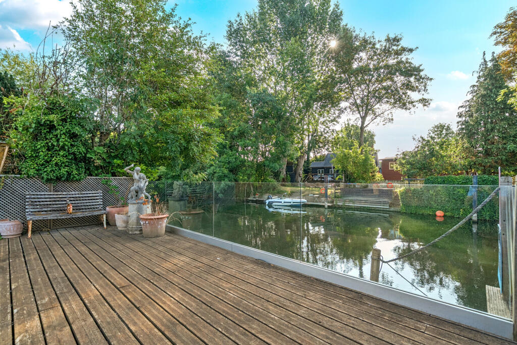 1336951-6-689ef9e...