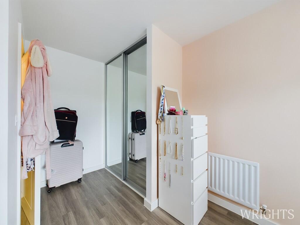 CAM02796G0-PR0179...