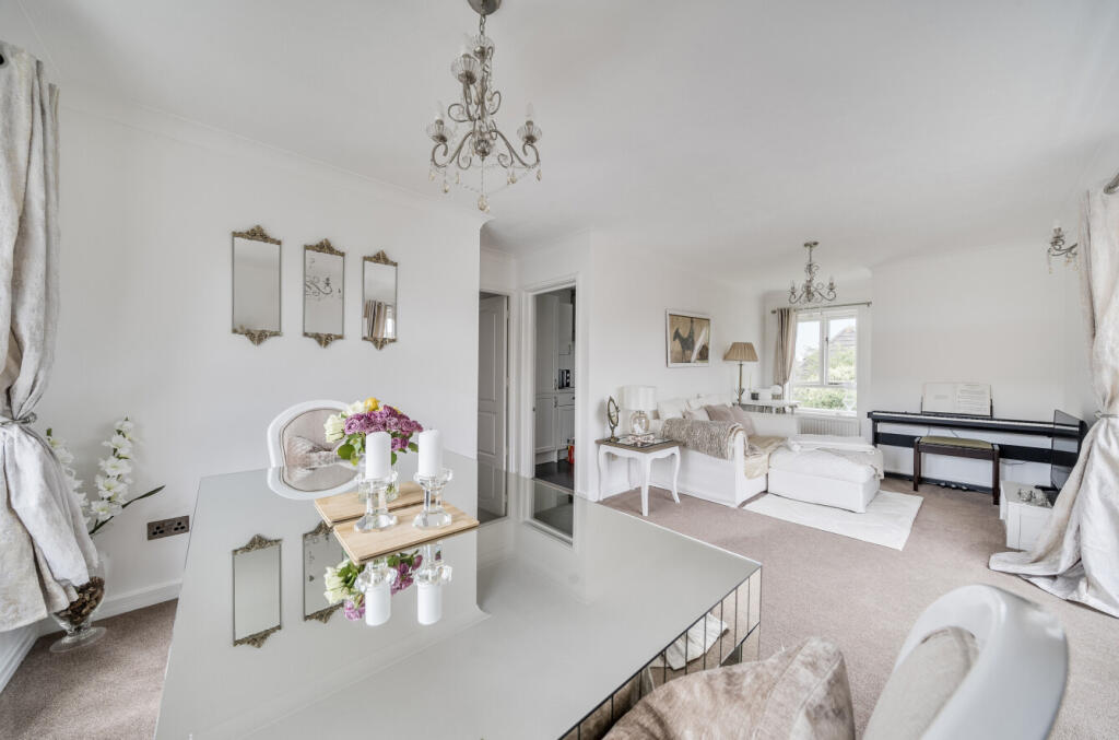 1348304-17-68b72c...