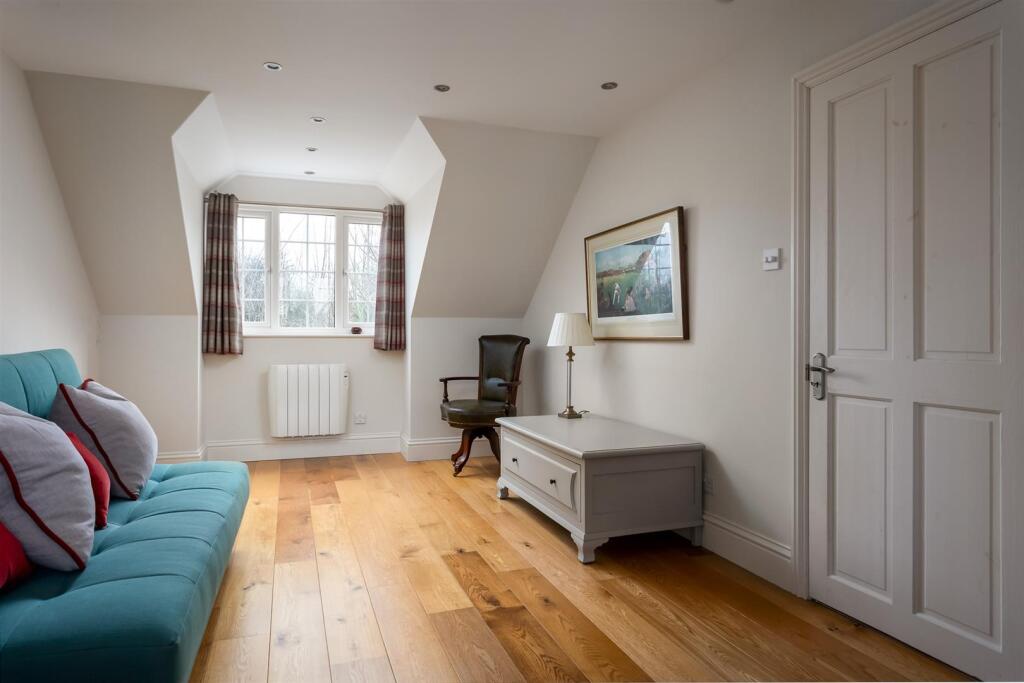 50 - Tynings House - GL51 4XF - Web.jpg