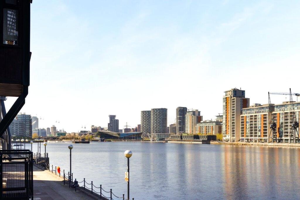 Victoria Dock